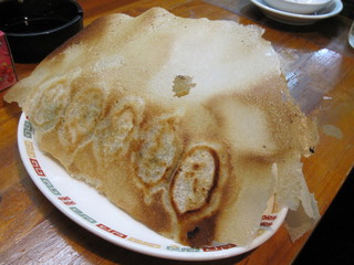 ナイツ塙さん行きつけ店「山東餃子店」人気メニューBEST3